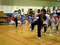 梅小路小学校イベント「キッズエアロビクス」